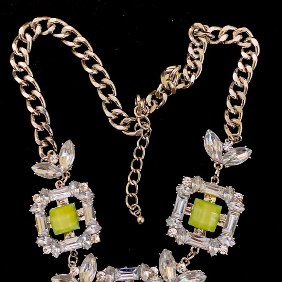 very nice and shinny necklace - Picture 3 of 4